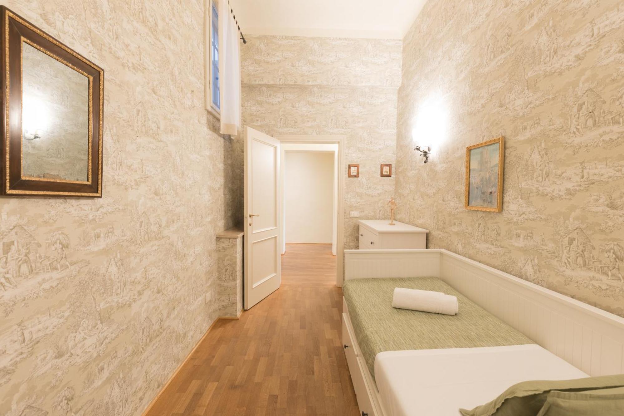 A Touch Of History, In Santa Reparata Florencia Exterior foto
