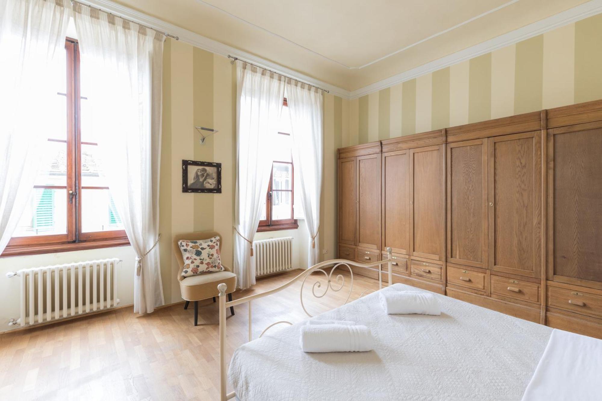 A Touch Of History, In Santa Reparata Florencia Exterior foto